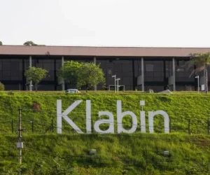 A Fitch atribuiu à Klabin (KLBN11) uma perspectiva elevada a positiva, devido à desalavancagem e à robusta geração de caixa
