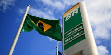 Petrobras (PETR4): diesel permanece inalterado — ao menos por enquanto, afirmam fontes da empresa à agência