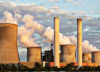 Brasil contrata 19 GW de usinas a gás e carvão, além de ampliar usinas hidrelétricas, visando garantir a segurança energética