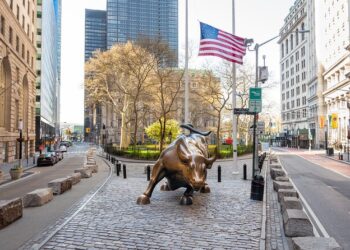 Wall Street encerra o dia em alta, com esperança de que o conflito no Oriente Médio chegue ao fim