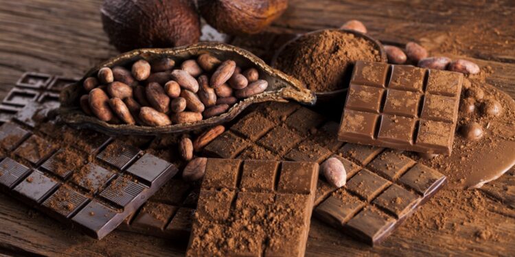 O almoço de Páscoa ficou mais acessível, porém a redução nos preços esconde uma ‘pegadinha’ e evidencia a inflação onde mais impacta o consumidor