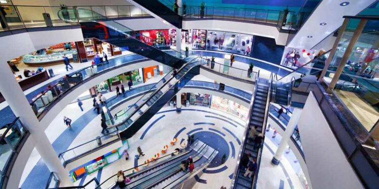 Os shoppings demonstraram resiliência no quarto trimestre de 2025, porém a dívida impactou os resultados. A logística também se destacou, segundo o BTG