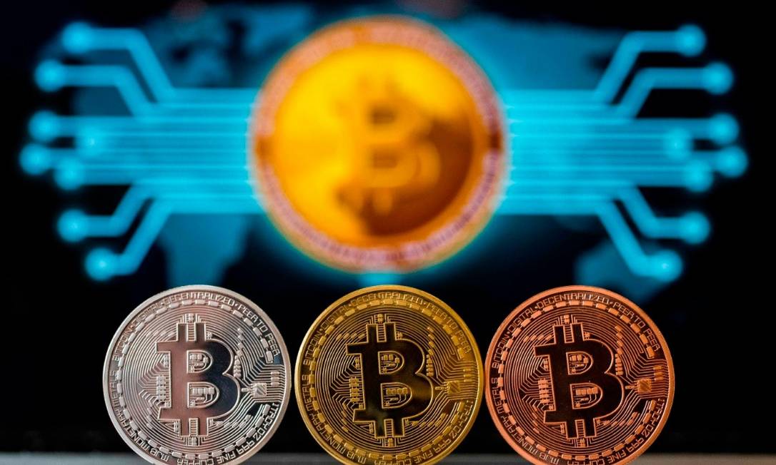 Hoje em dia, o Bitcoin está se antecipando às ações do Fed, em vez de reagir a elas. Os ETFs têm a responsabilidade