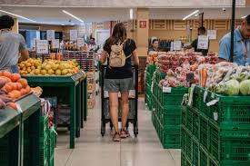Seis supermercados cearenses fazem sua estreia na lista dos maiores do Brasil no setor; confira quais são