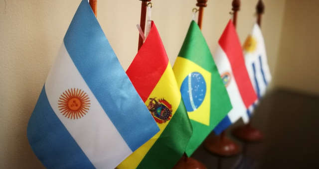Os ativos da América Latina estão em alta, com os mercados celebrando as perspectivas de um acordo de paz entre os EUA e Irã
