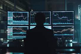Day trade: segundo a Ágora, compre PetroRio (PRIO3) e venda Totvs (TOTS3) para lucrar até 1,46% hoje (15)