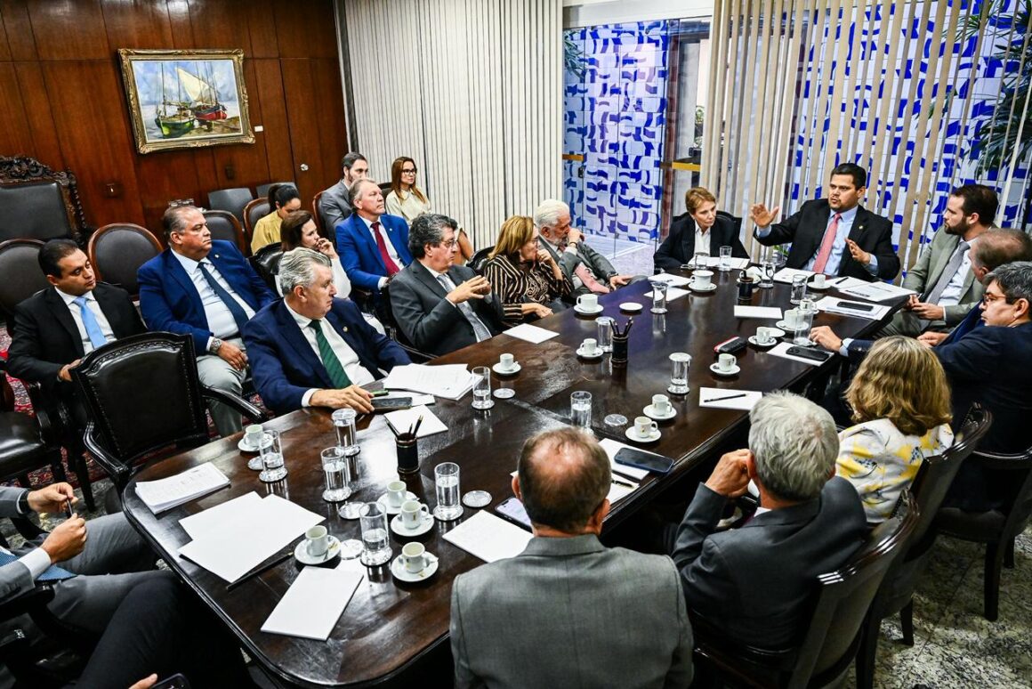 Senado avança com proposta que pode liberar até R$ 30 bilhões para renegociar dívidas agrícolas