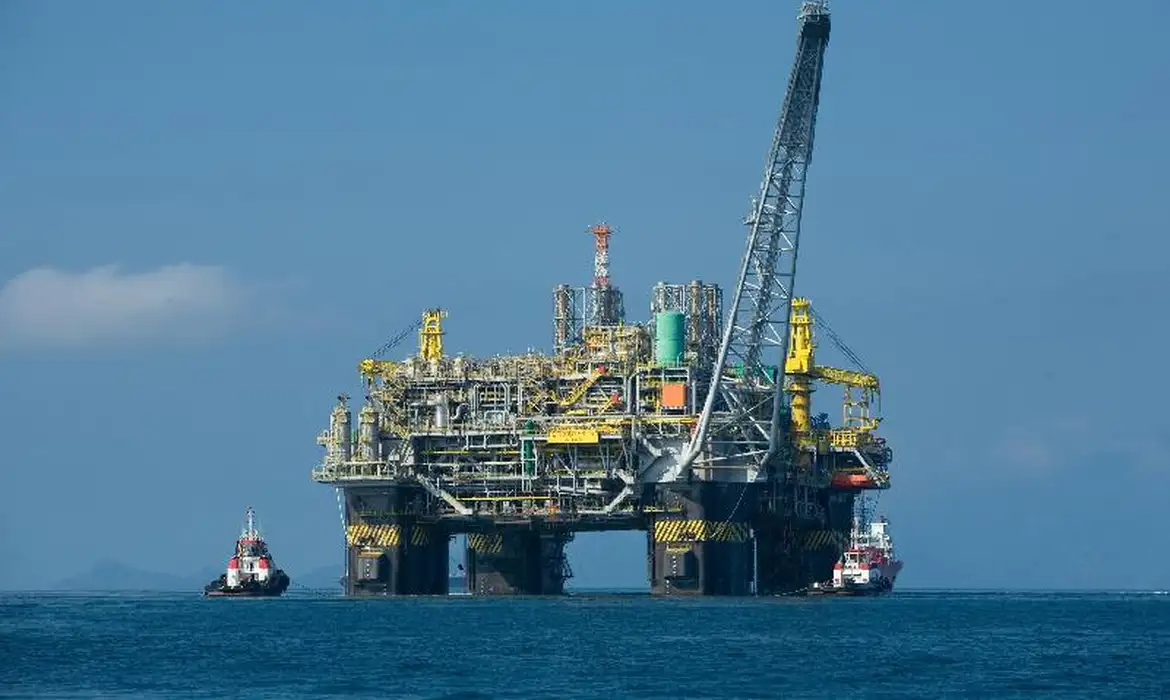Petrobras e Pemex firmam acordo para extração de petróleo no Golfo do México