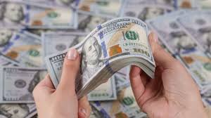 Dólar se destaca com ganhos em junho, ao passo que Tesouro Direto enfrenta dificuldades com juros; confira o desempenho dos investimentos