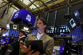 Os futuros de Wall Street caem à medida que as perdas no setor de tecnologia aumentam, antes da divulgação de dados importantes sobre a inflação