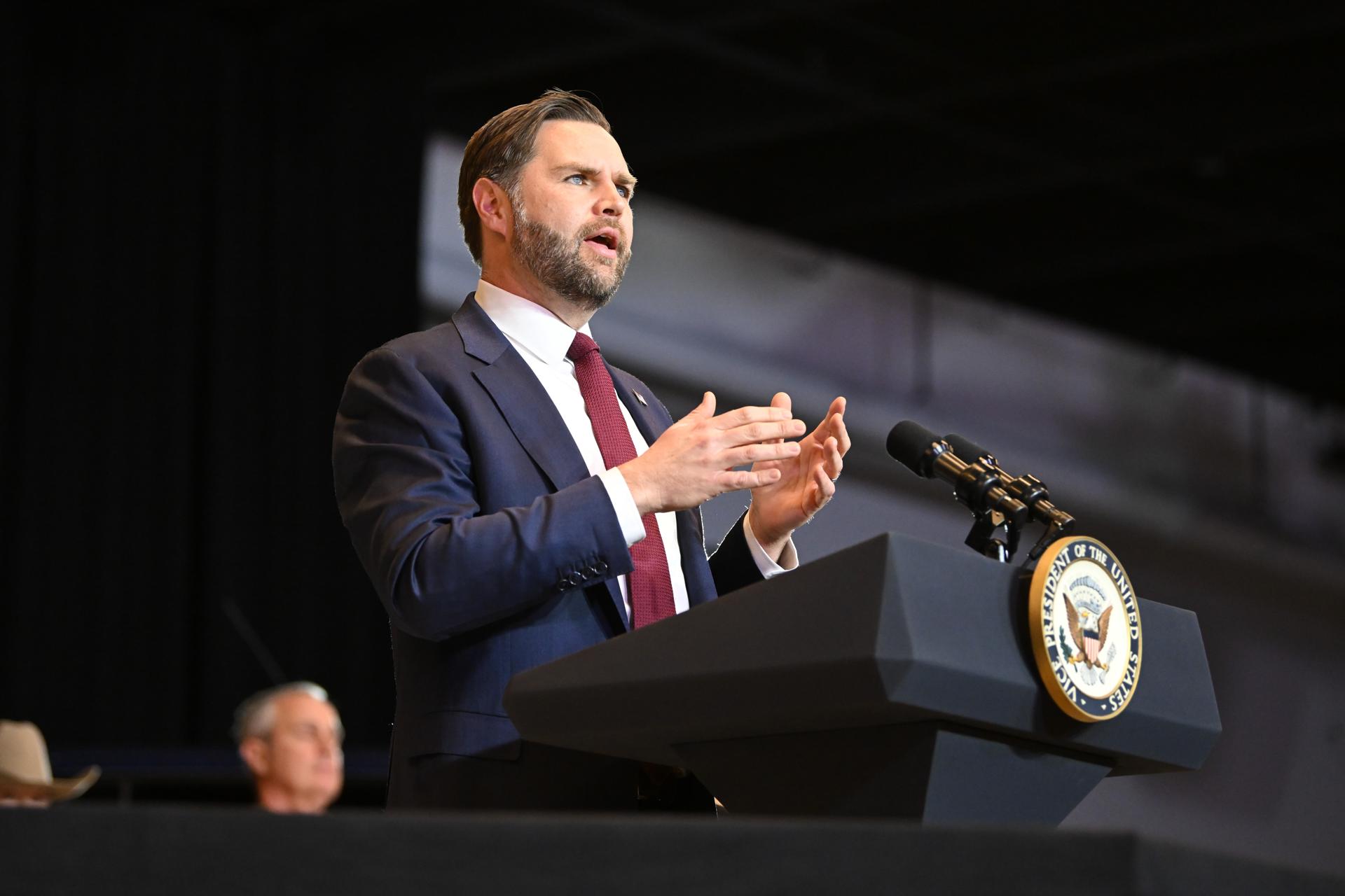 Vice de Trump anuncia início do período de 60 dias para acordo final com o Irã