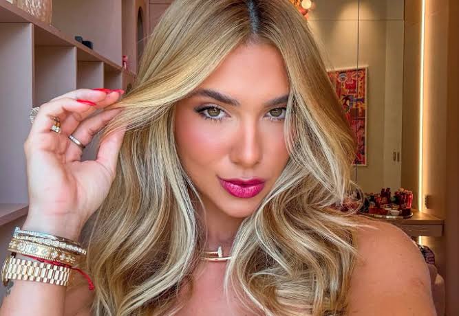 Virginia Fonseca apresenta uma IA para interagir com seus fãs; os pacotes custam até R$ 89,90
