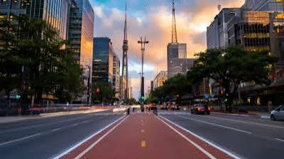 O destino de viagem mais bem avaliado do mundo não fica nem na Europa nem na Ásia; descubra a cidade que ocupa o primeiro lugar no ranking