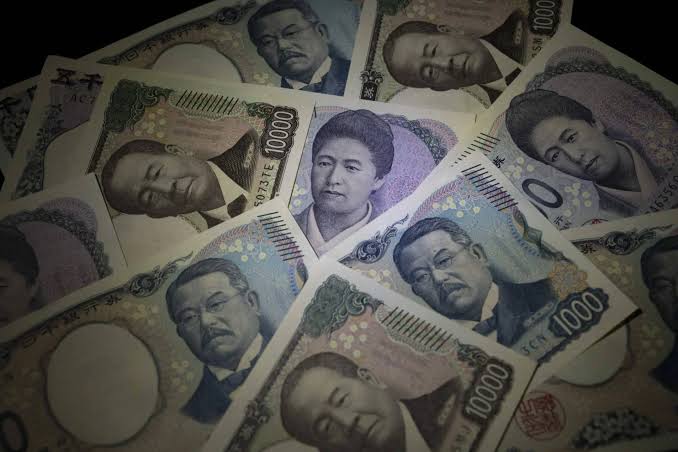 O ciclo vicioso da política japonesa faz com que o iene atinja a menor cotação em quatro décadas, segundo McGeever