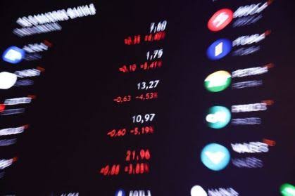 Após a desaceleração do IPCA-15, o Ibovespa encerra em alta