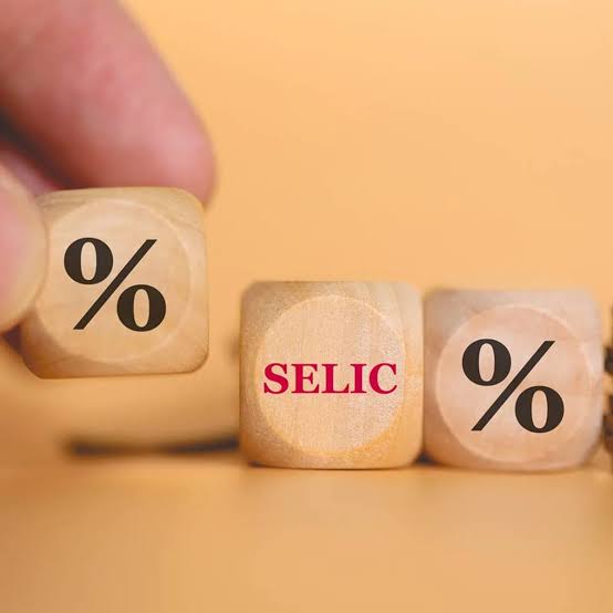 O Copom reduz a Selic, mas não se compromete com cortes futuros; qual será o próximo passo?