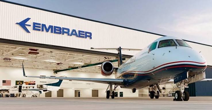 Após alcançar uma receita histórica, a Embraer revisou suas previsões