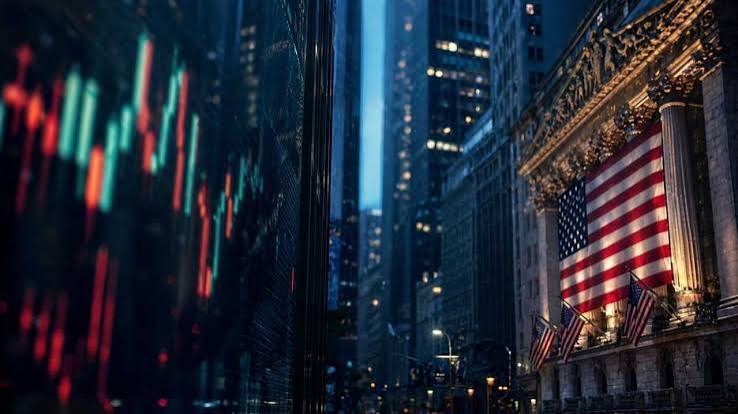 Os futuros de Wall Street permanecem estáveis, enquanto os preços elevados do petróleo contêm o apetite por risco