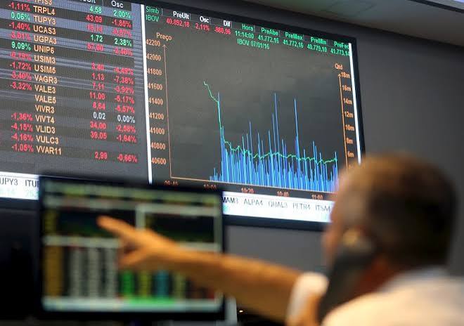 XP registra lucro de R$1,38 bilhão no segundo trimestre; considera a abertura de um banco nos EUA como um passo natural