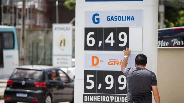 Decon notifica 64 postos de gasolina e exige justificativas sobre elevações de preços em Fortaleza