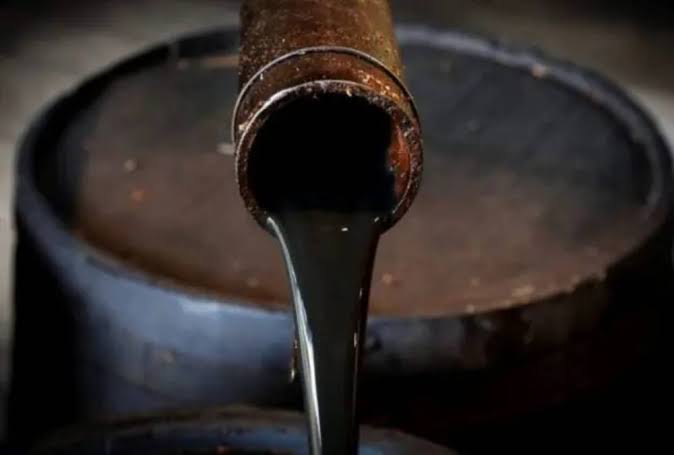 De acordo com uma agência de notícias estatal, Omã está recebendo um impulso com o crescimento das receitas do petróleo
