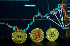 ETFs de Bitcoin registram entradas de US$ 999 milhões, o maior valor desde outubro de 2025