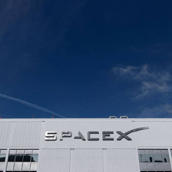 Por que as ações da SpaceX subiram mais de 5% na quinta-feira?