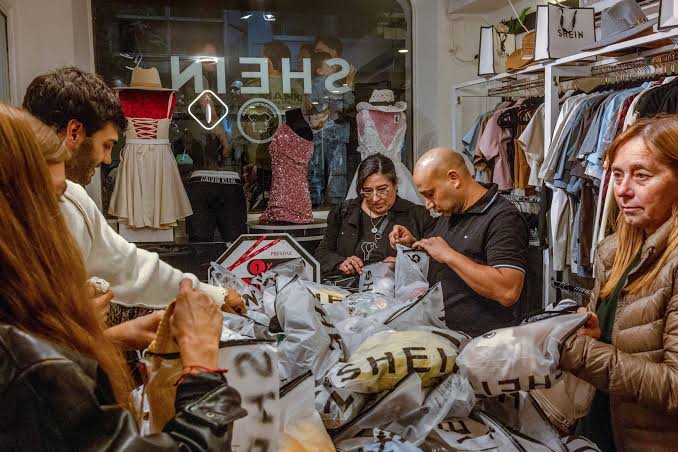 A Shein procura acordos de fast fashion para acelerar seu crescimento