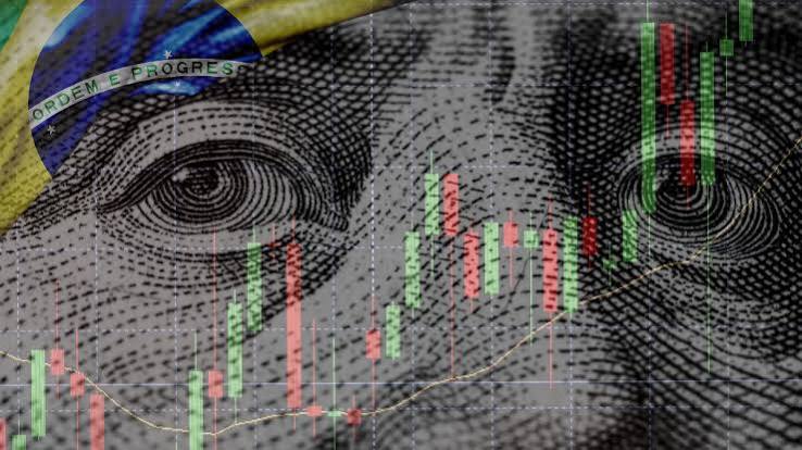 Nos últimos 10 anos, o dólar deixou o CDI “comendo poeira”; saiba o motivo