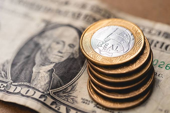 As ações da América Latina estão em alta, enquanto as moedas exibem um desempenho misto. Os investidores avaliam as perspectivas de paz entre os Estados Unidos e Irã, além de aguardarem a divulgação de dados econômicos