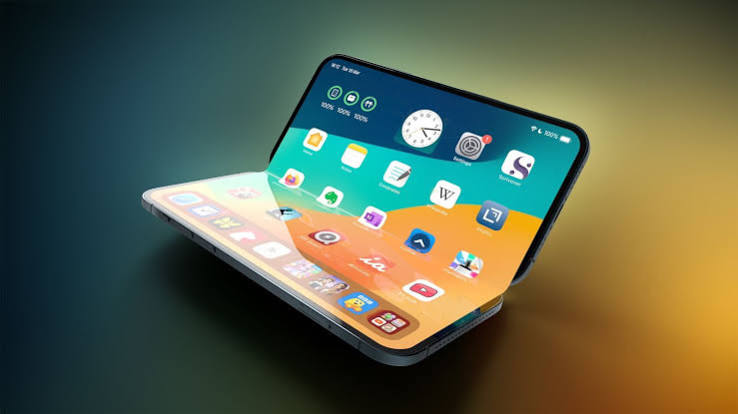 Apple revela seu primeiro iPhone dobrável, um desafio para seu novo CEO