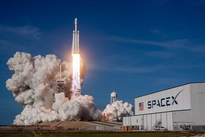 A SpaceX pode concorrer com as operadoras Vivo, TIM e Claro? UBS BB está avaliando as etapas seguintes no Brasil