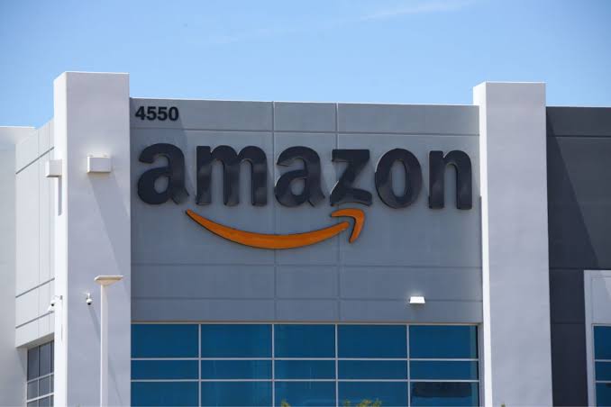 Após previsões de vendas fracas no quarto trimestre e queima de caixa, ações da Amazon caem
